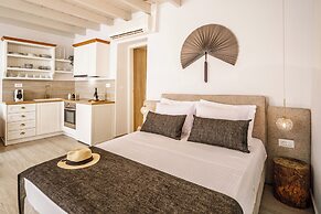 Lithinon Luxury Suites