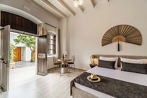 Lithinon Luxury Suites