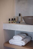 Lithinon Luxury Suites