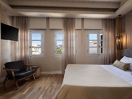 Lithinon Luxury Suites