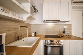 Lithinon Luxury Suites