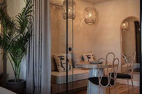 Lithinon Luxury Suites