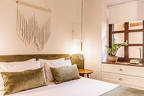 Lithinon Luxury Suites