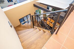 Lithinon Luxury Suites