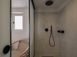 Lithinon Luxury Suites