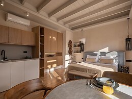 Lithinon Luxury Suites