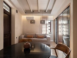 Lithinon Luxury Suites