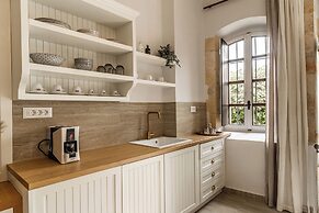 Lithinon Luxury Suites