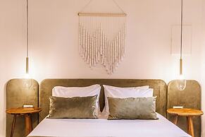 Lithinon Luxury Suites