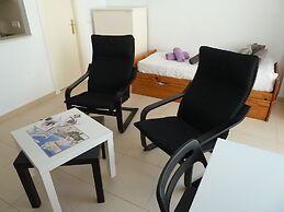 Sunny Apartments Studio