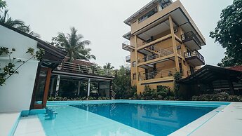 Point 303 Surf Resort