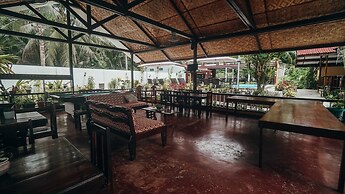 Point 303 Surf Resort