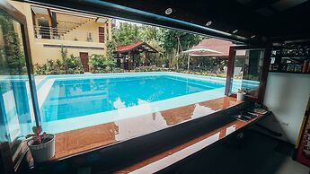 Point 303 Surf Resort