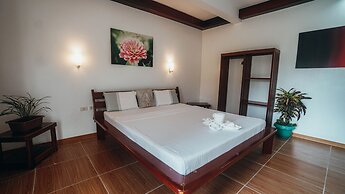 Point 303 Surf Resort