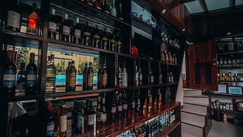 Point 303 Surf Resort