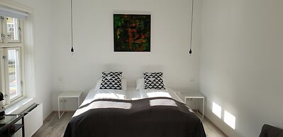 Við Lónið guesthouse