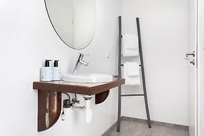 Við Lónið guesthouse