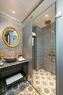 Shining Central Hotel & Spa