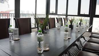 Shining Central Hotel & Spa