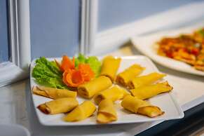 Shining Central Hotel & Spa