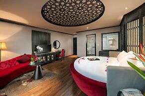 Shining Central Hotel & Spa