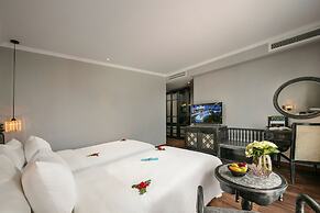 Shining Central Hotel & Spa