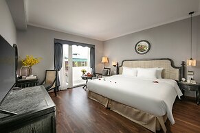 Shining Central Hotel & Spa