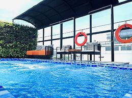 Shining Central Hotel & Spa