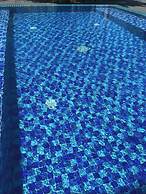 Shining Central Hotel & Spa