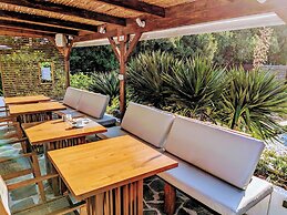 Villa Karina - Near Achladies Beach