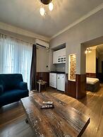 Royal Garden Suite and Hotel