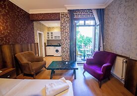 Royal Garden Suite and Hotel