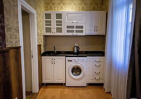 Royal Garden Suite and Hotel