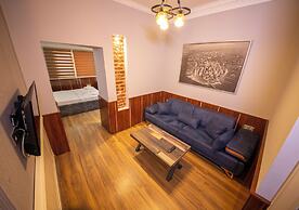 Royal Garden Suite and Hotel