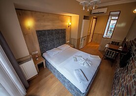 Royal Garden Suite and Hotel