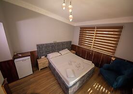 Royal Garden Suite and Hotel