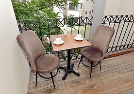 Royal Garden Suite and Hotel