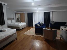 Royal Garden Suite and Hotel