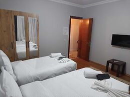 Royal Garden Suite and Hotel