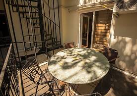 Royal Garden Suite and Hotel