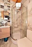 Royal Garden Suite and Hotel