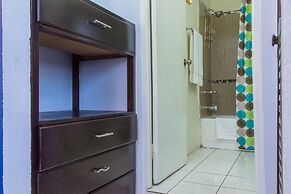 Oakland CE by Pro Homes Jamaica