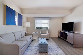 Soka Suites Dallas - Las Colinas