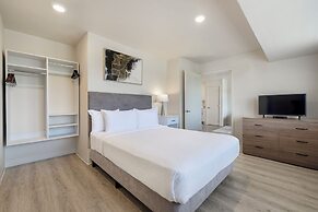 Soka Suites Dallas - Las Colinas