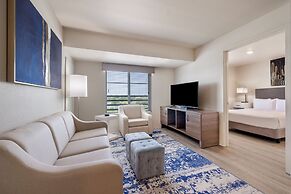 Soka Suites Dallas - Las Colinas
