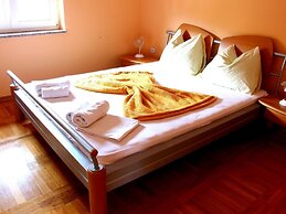 Oaza Apartmani Primosten