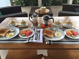 The Lumbung Wood Villa