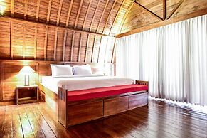 The Lumbung Wood Villa
