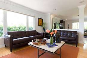 Tropical Oasis Estate