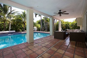 Tropical Oasis Estate